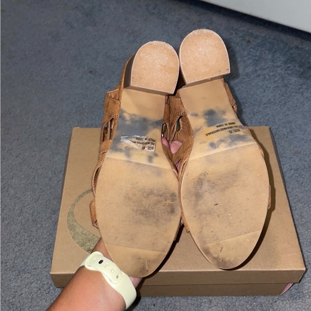 Heeled Sandals - Picture 3 of 6